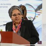 Para asegurar la integridad de los datos, se implementará un validador criptográfico, similar a una