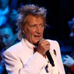 Rod Stewart tuvo que frenar temporalmente su gira “One Last Time” después de someterse a un procedimiento para colocarle un stent coronario.