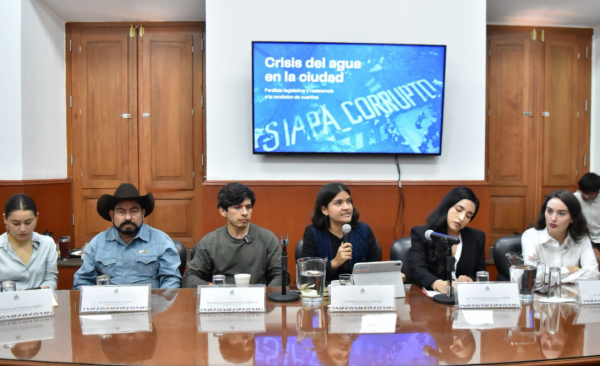Morena denuncia agua