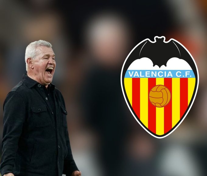 Javier Aguirre se ha convertido en objeto de críticas con apenas un par de encuentros al frente del Valencia esta temporada.
