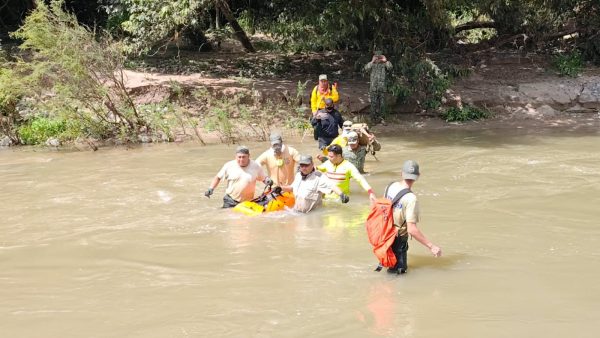 Rescate de cuerpo en río de Jalisco