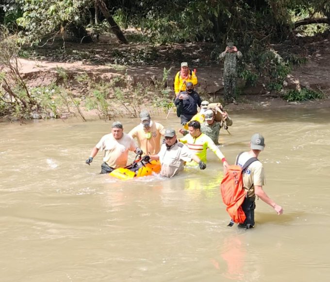 Rescate de cuerpo en río de Jalisco